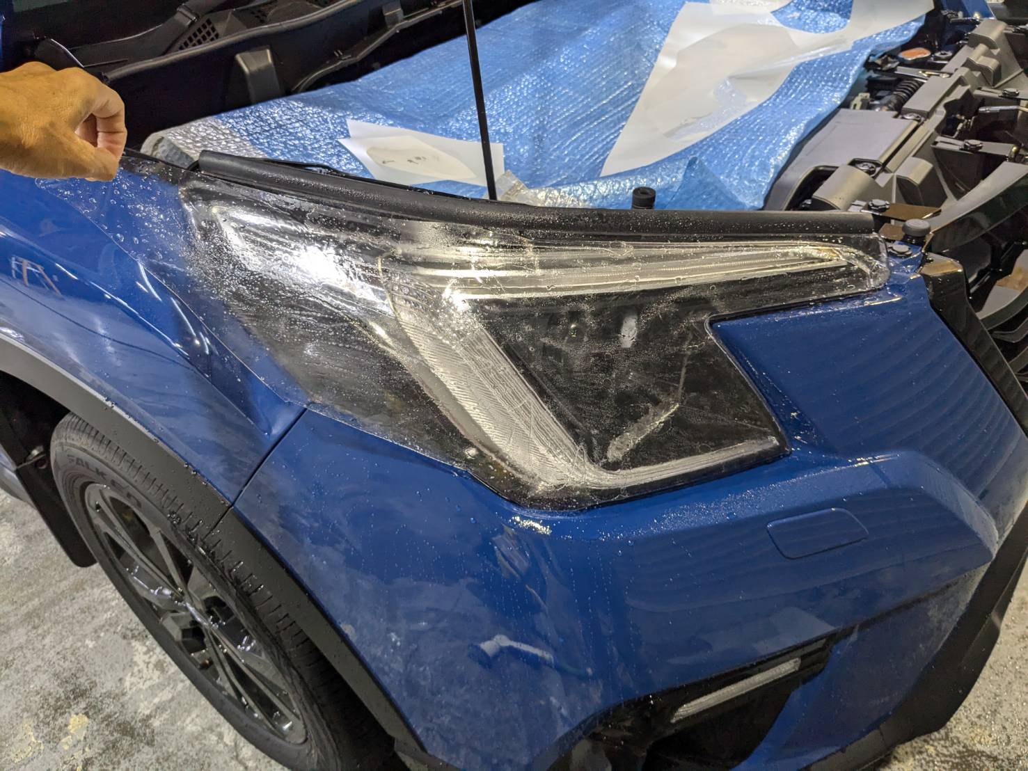 スバル 新型フォレスター 施工写真 (10)