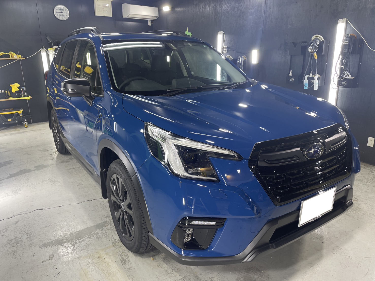 スバル 新型フォレスター 施工写真 (12)