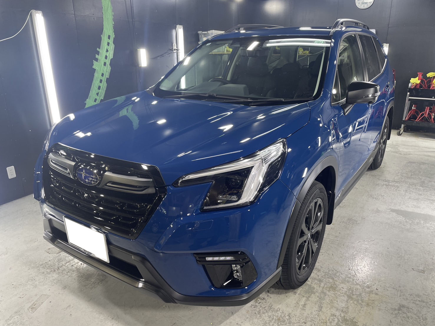 スバル 新型フォレスター 施工写真 (14)
