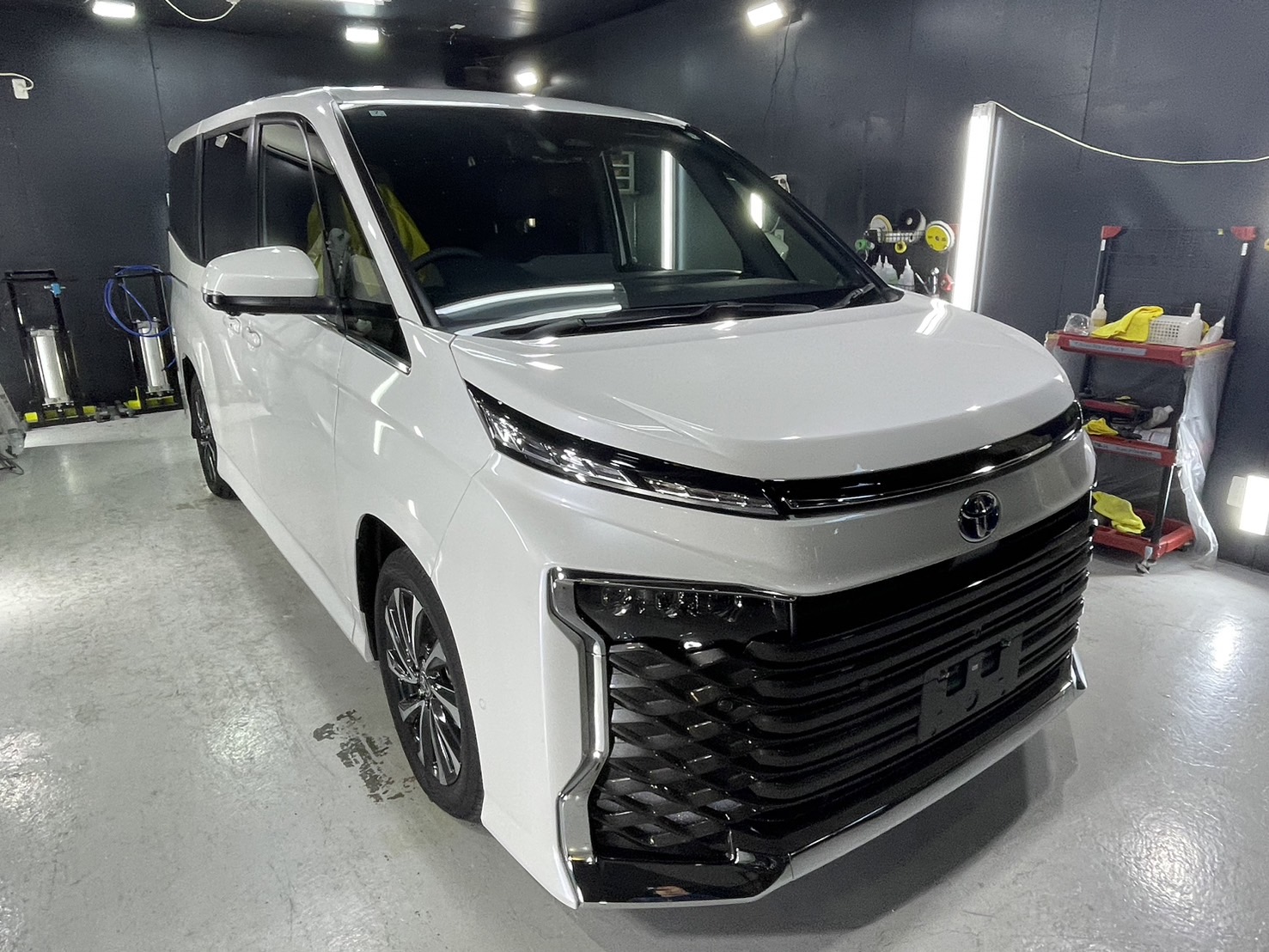 トヨタ 新型VOXY 施工写真 (9)