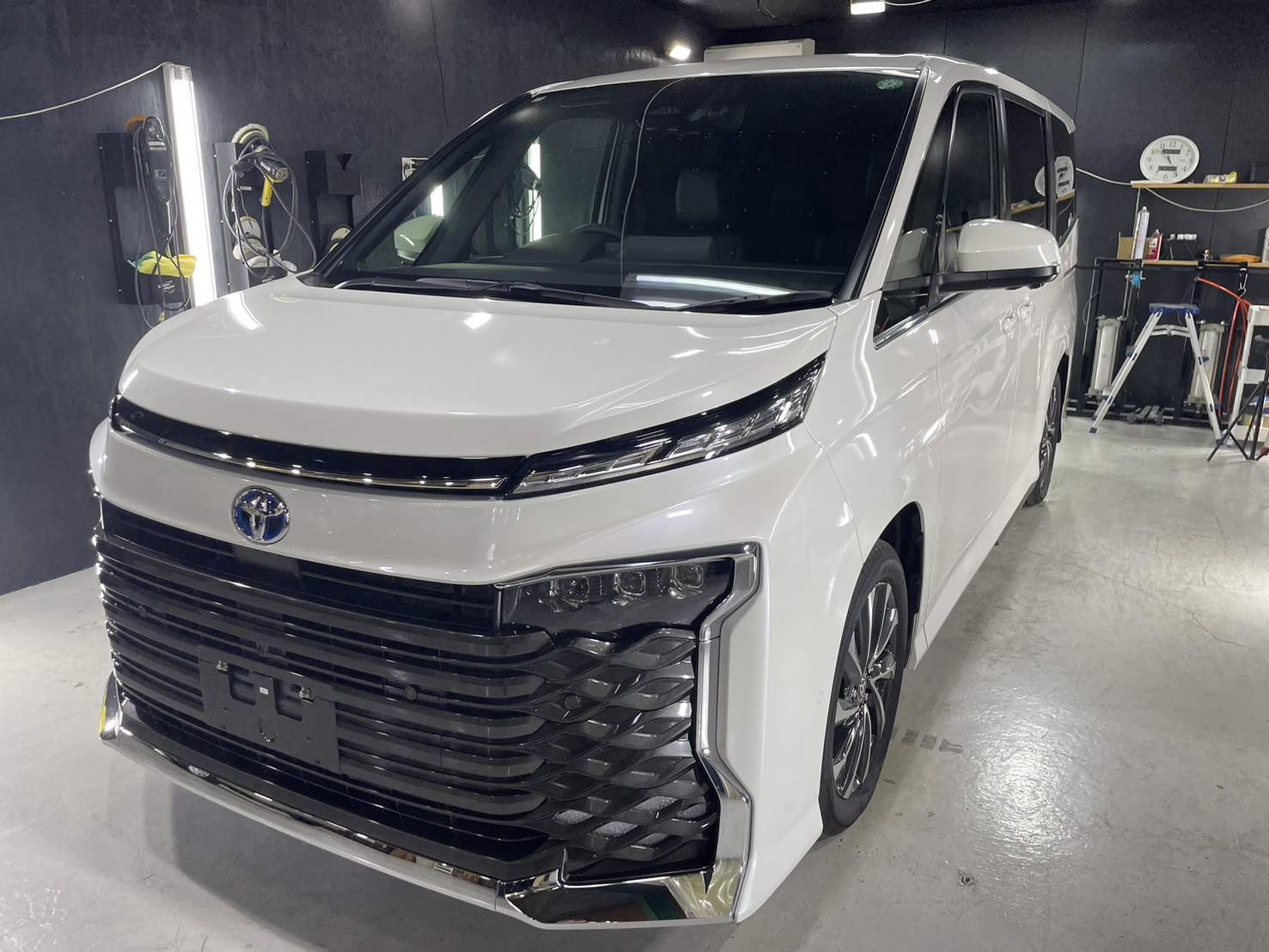 トヨタ 新型VOXY 施工写真 (2)