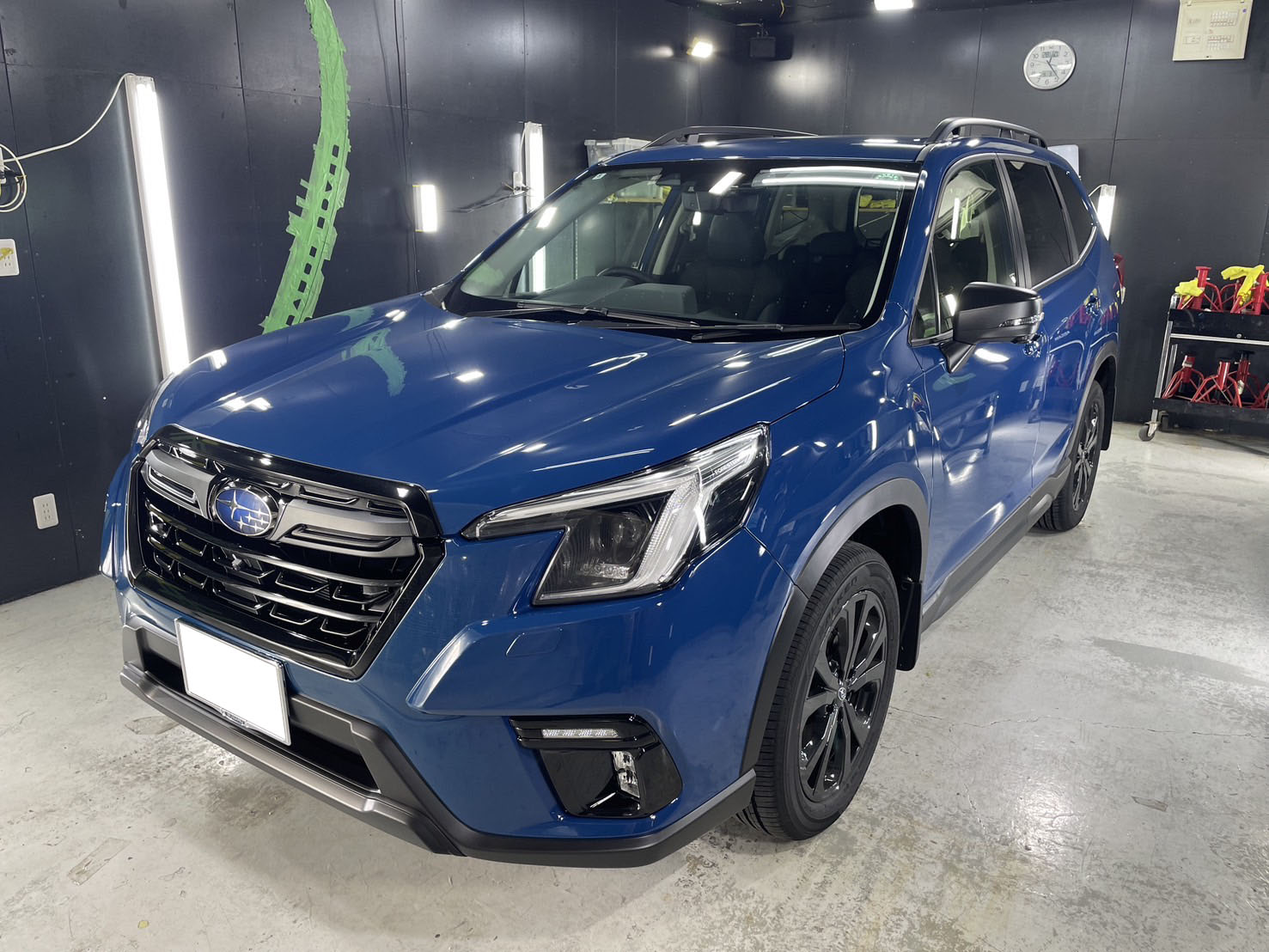 スバル 新型フォレスター 施工写真 (3)