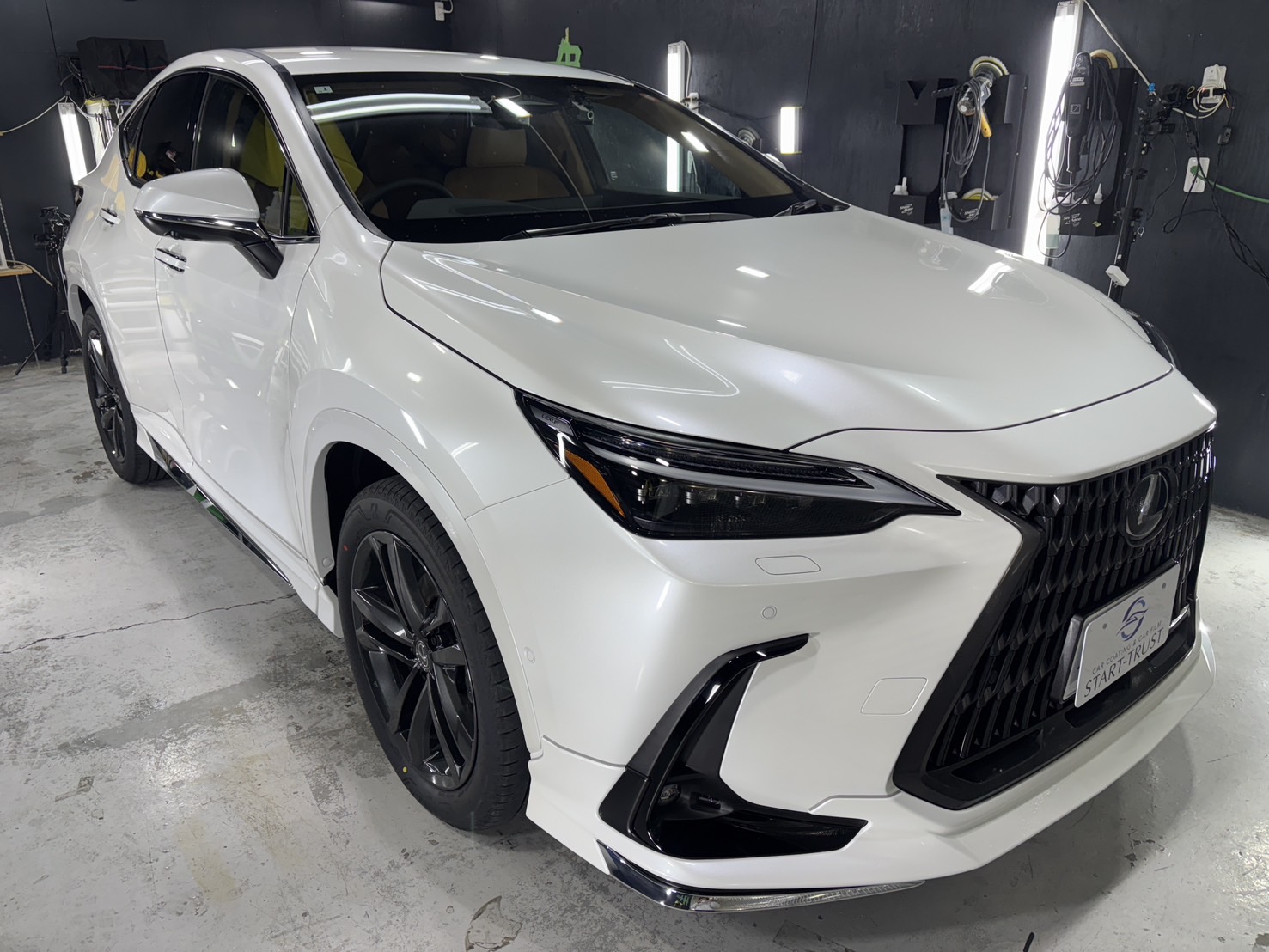 レクサス NX350h 施工写真 (2)