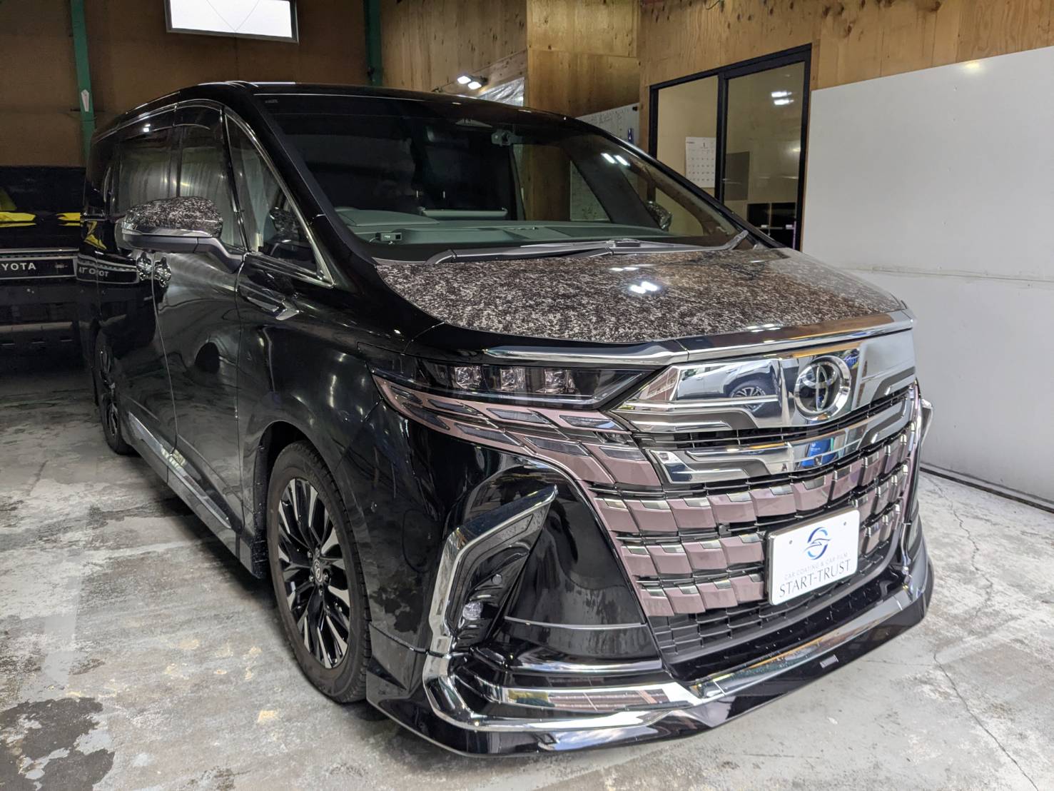 トヨタ アルファード プロテクションフィルム 施工後の仕上がり