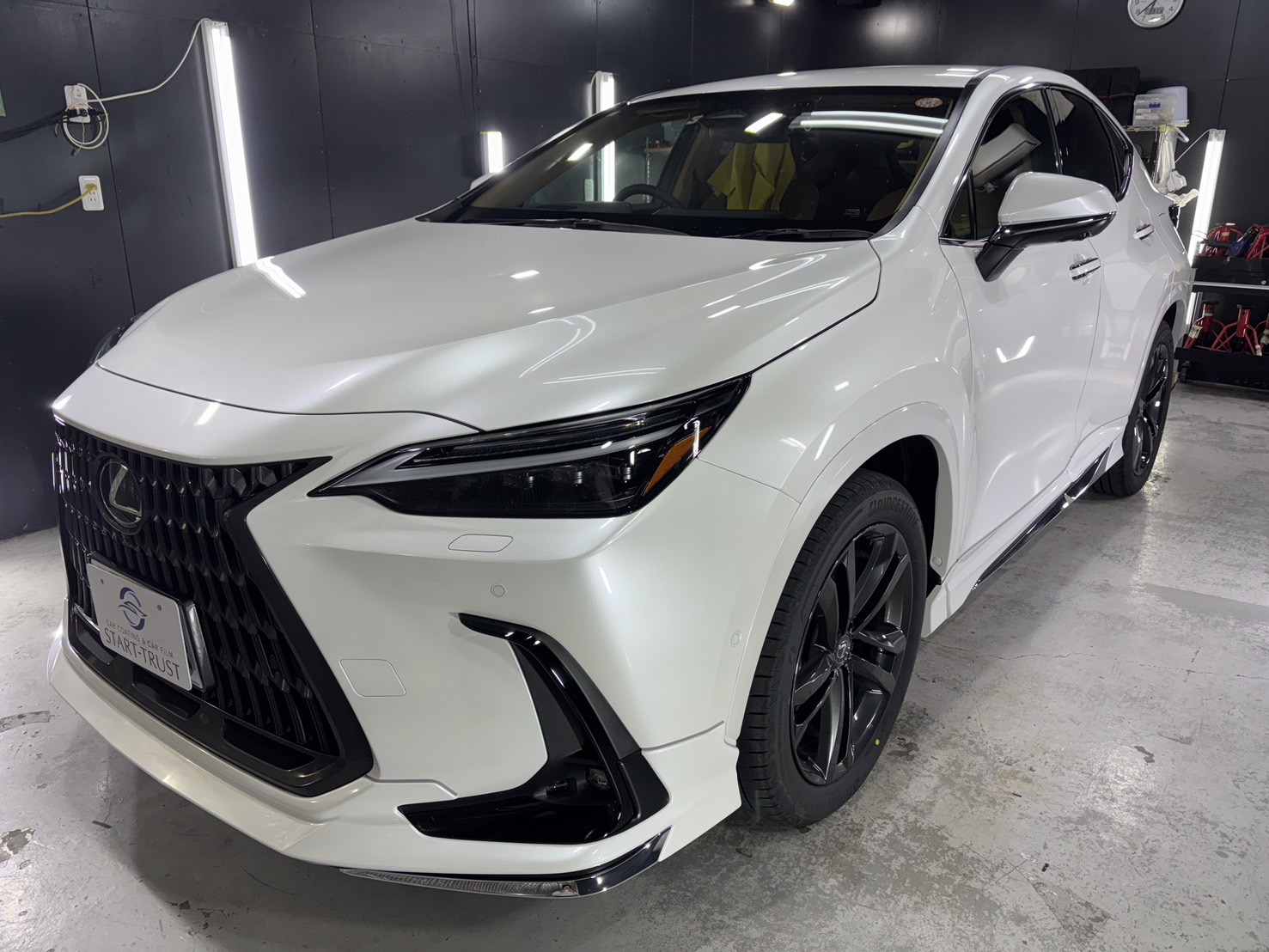 レクサス NX350h 施工写真 (4)