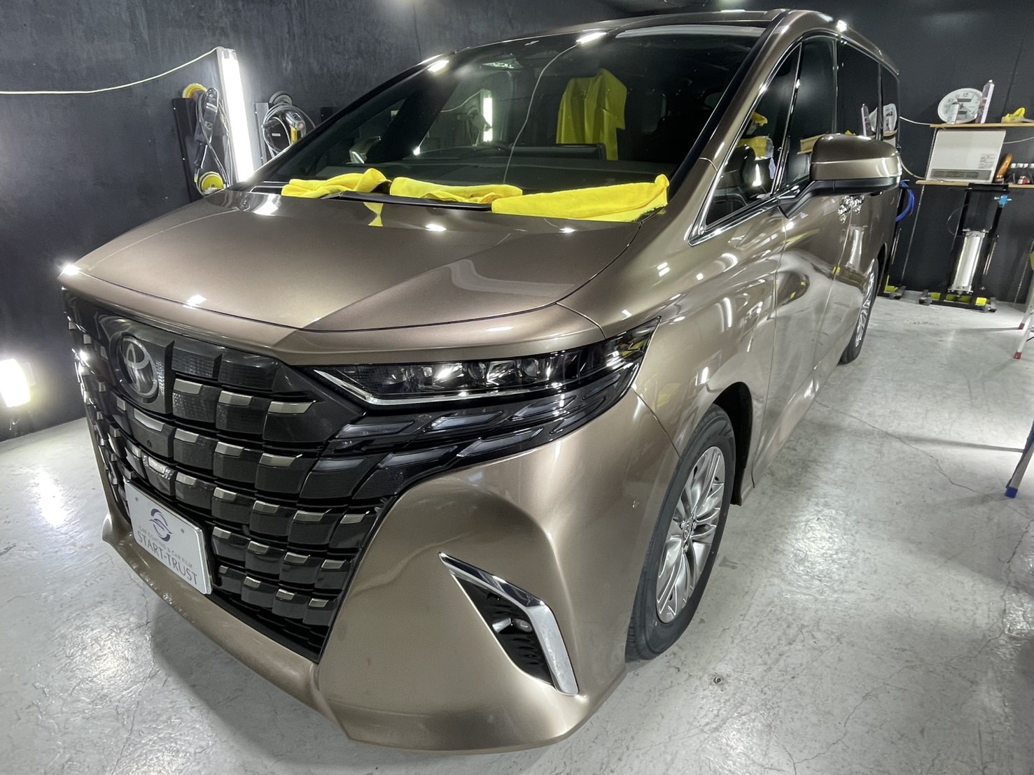 トヨタ アルファード 施工写真 (4)