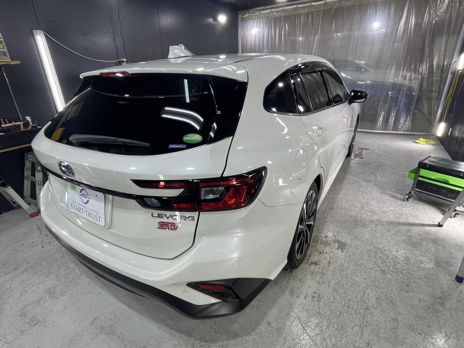スバル レヴォーグSTI 施工写真 (10)