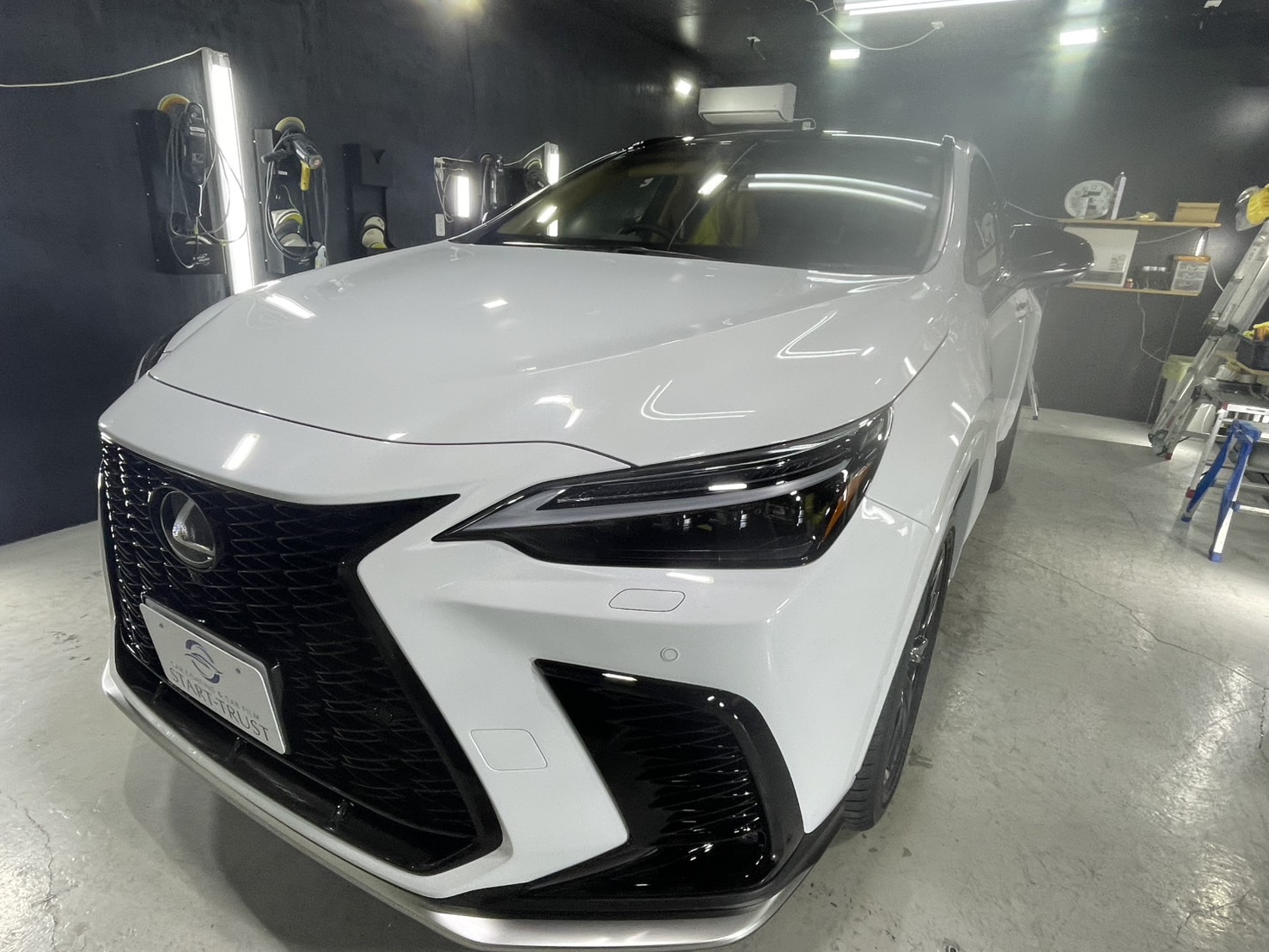 レクサス NX350h 施工写真 (4)