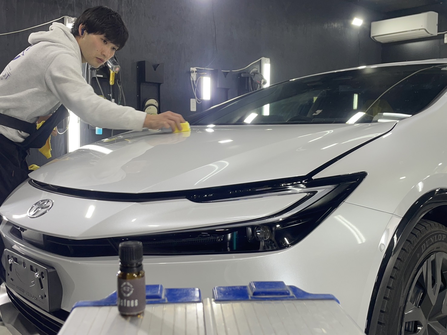 トヨタ 新型プリウス 施工写真 (11)