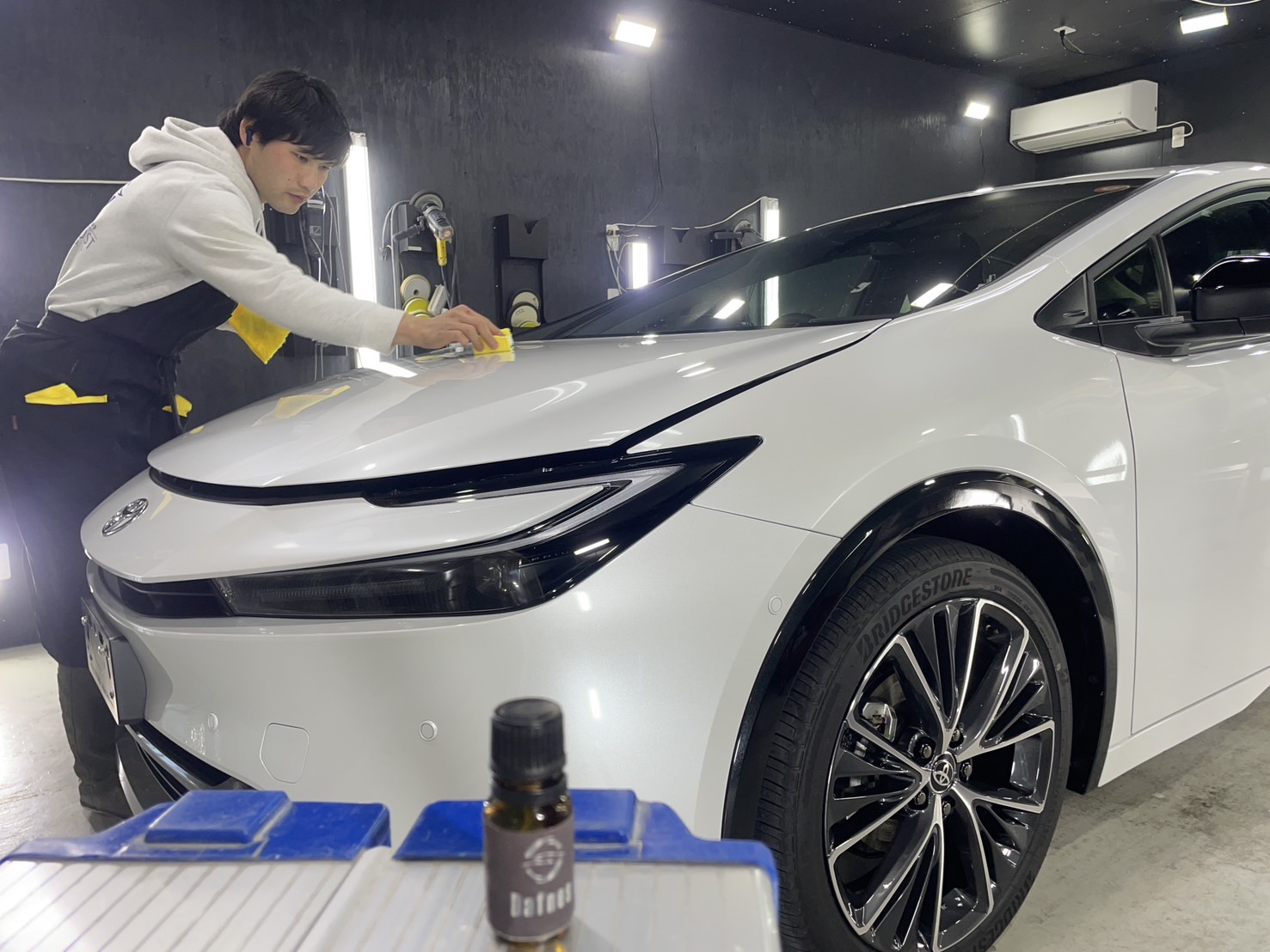 トヨタ 新型プリウス 施工写真 (15)