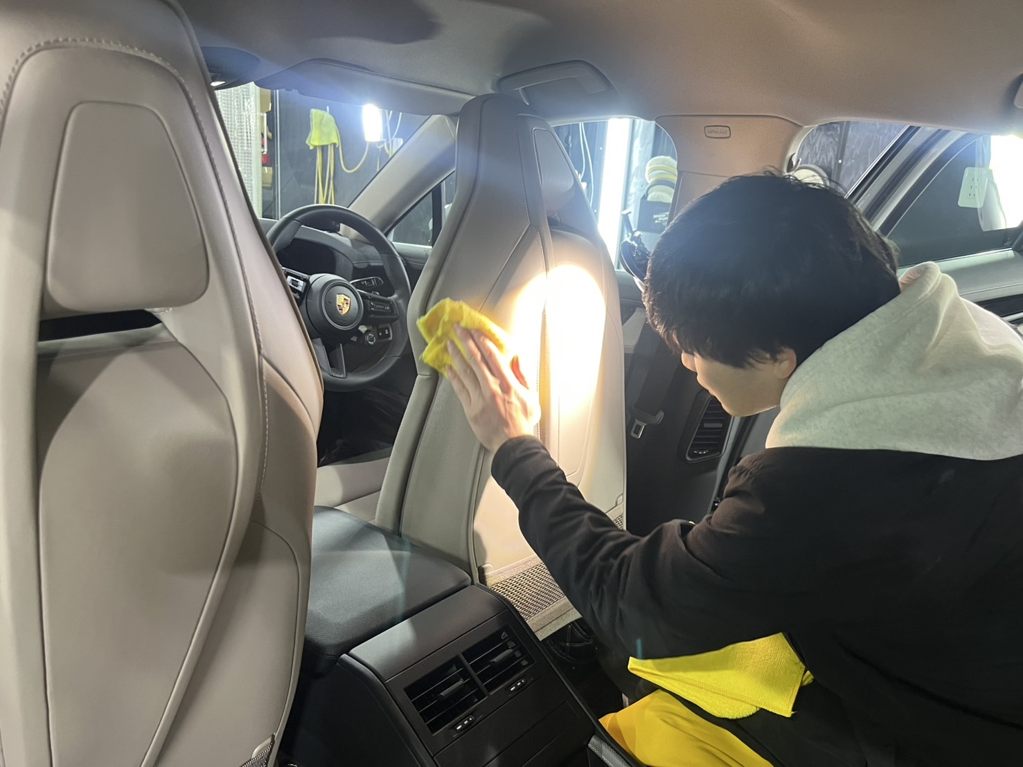 ポルシェ パナメーラ4 施工写真 (36)