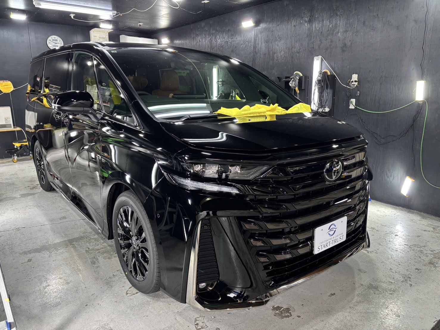 トヨタ ヴェルファイア 施工写真 (2)