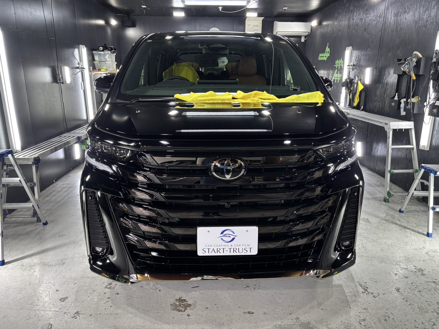 トヨタ ヴェルファイア 施工写真 (3)