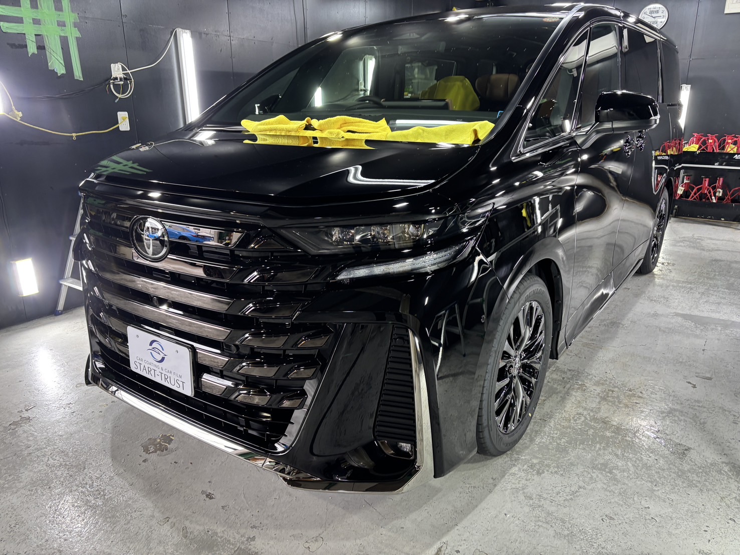 トヨタ ヴェルファイア 施工写真 (4)