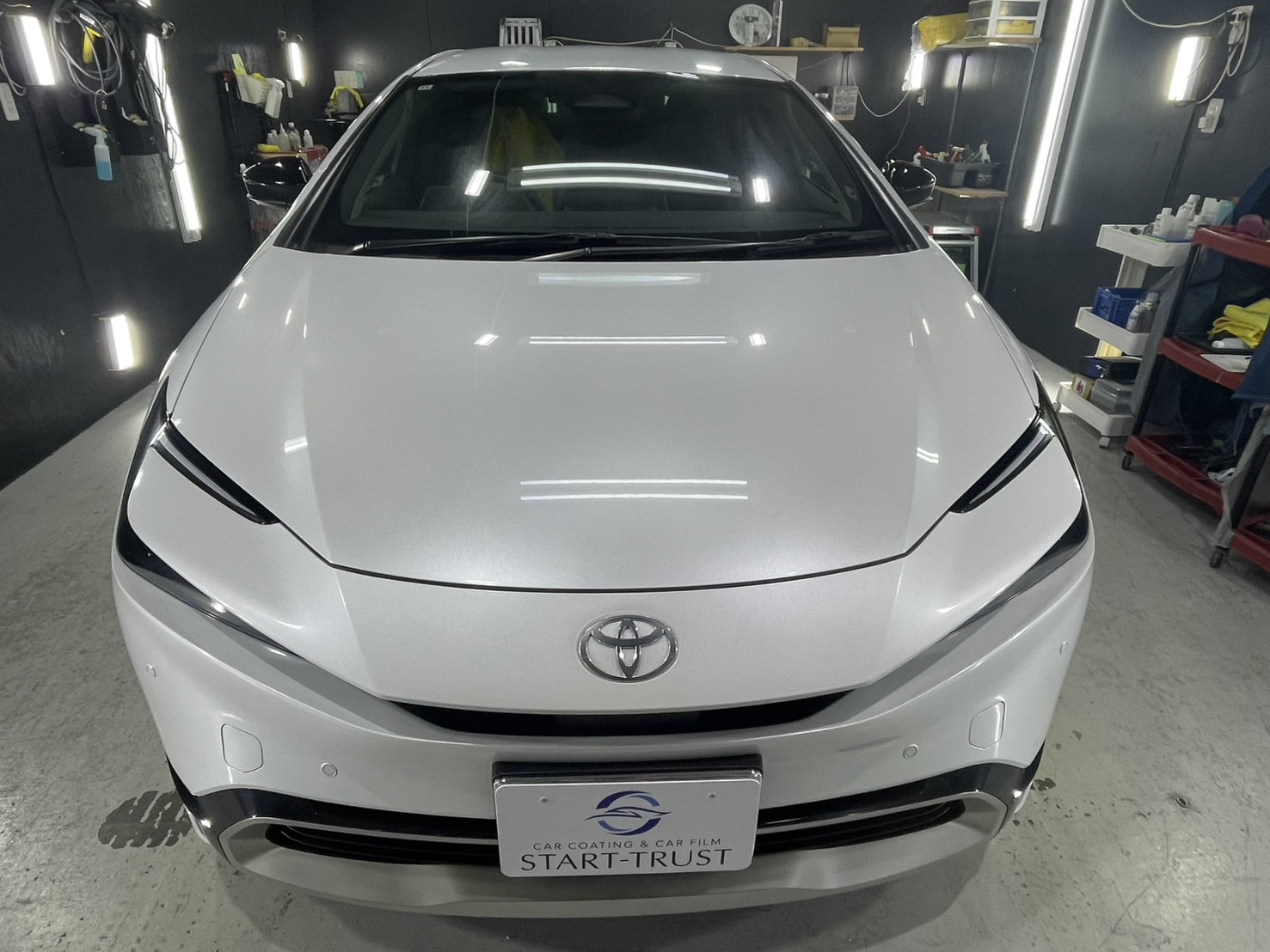 トヨタ 新型プリウス 施工写真 (6)