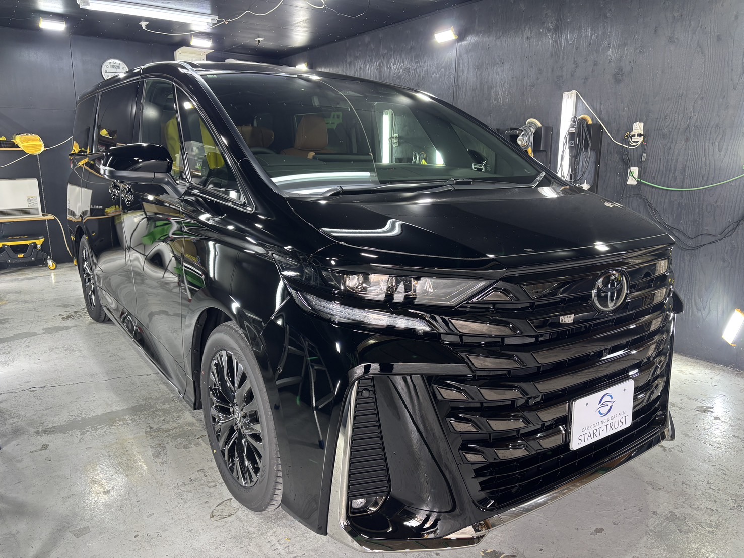 トヨタ ヴェルファイア 施工写真 (5)