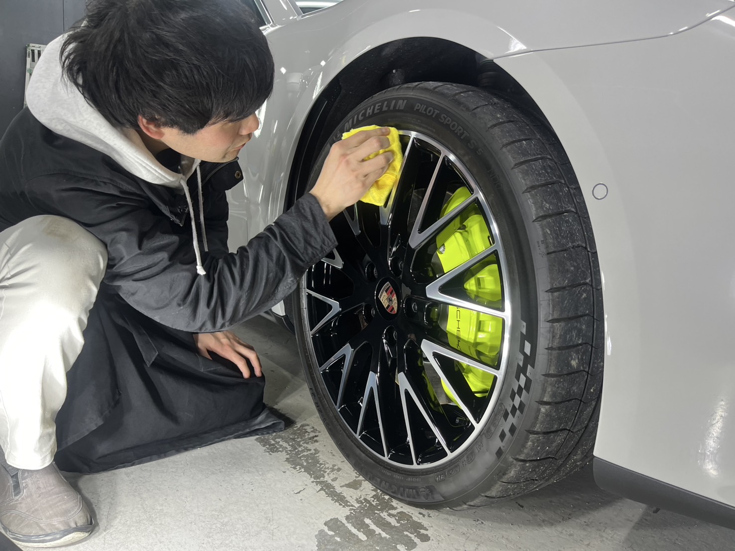 ポルシェ パナメーラ4 施工写真 (35)