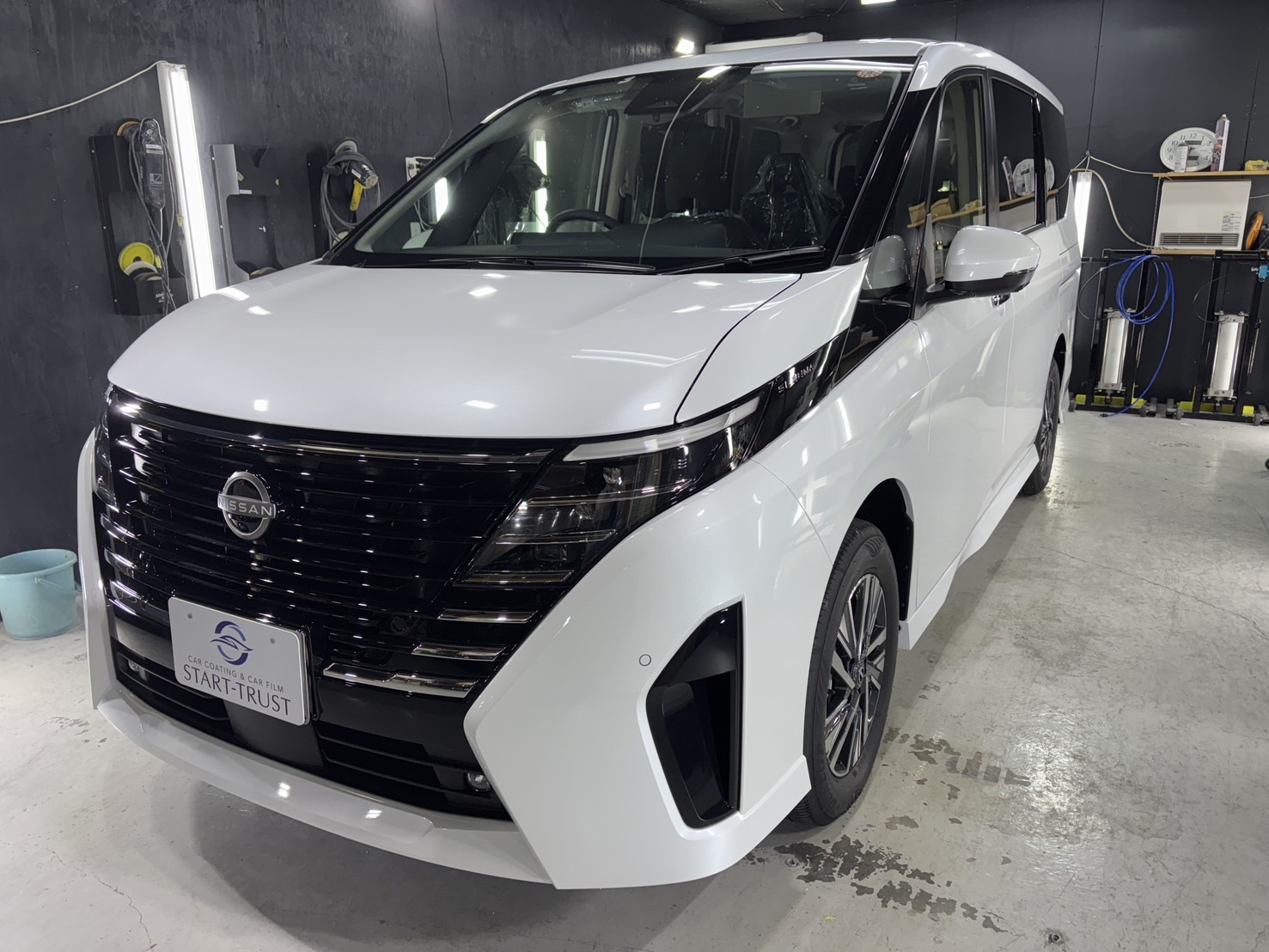 日産 セレナ 施工写真 (4)