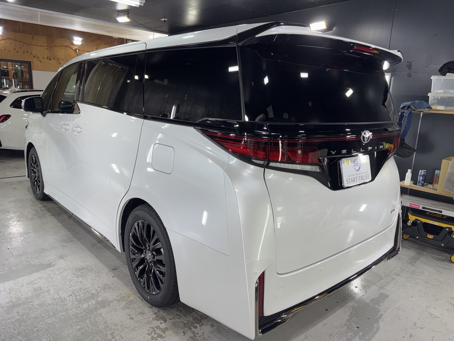 トヨタ ヴェルファイア 施工写真 (17)