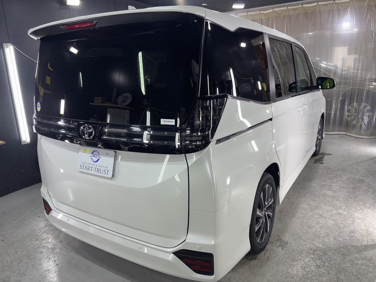 トヨタ VOXY 施工写真 (19)