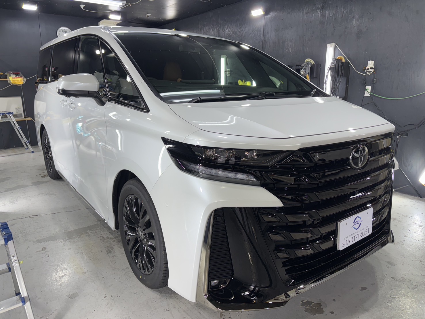 トヨタ ヴェルファイア 施工写真 (5)