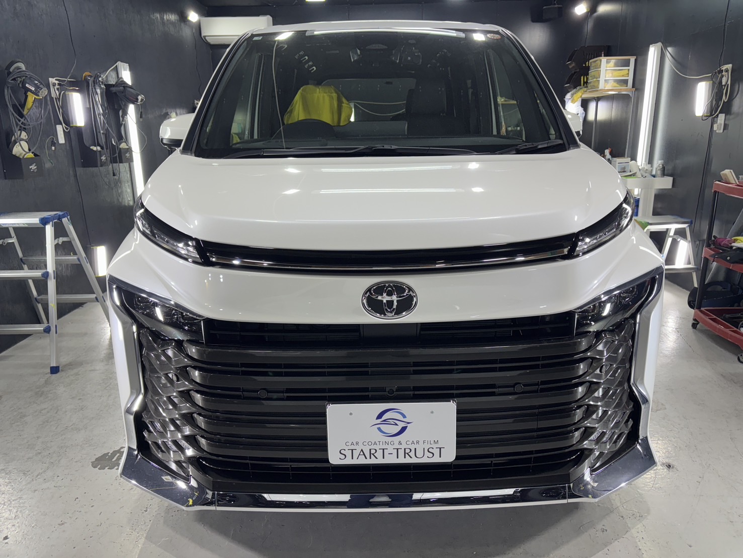 トヨタ VOXY 施工写真 (6)