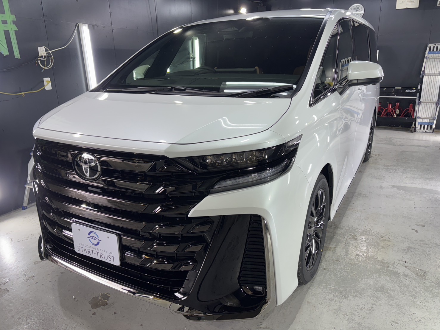 トヨタ ヴェルファイア 施工写真 (7)