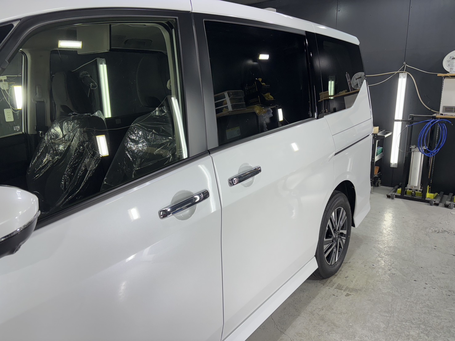 日産 セレナ 施工写真 (9)