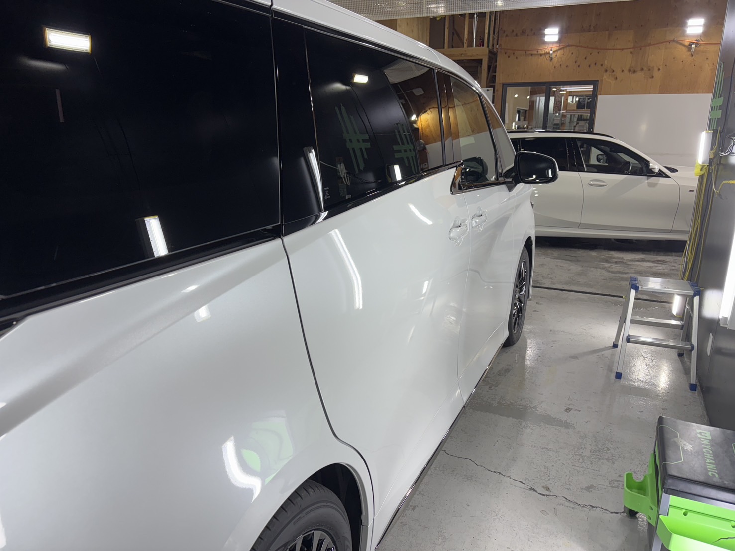 トヨタ ヴェルファイア 施工写真 (9)