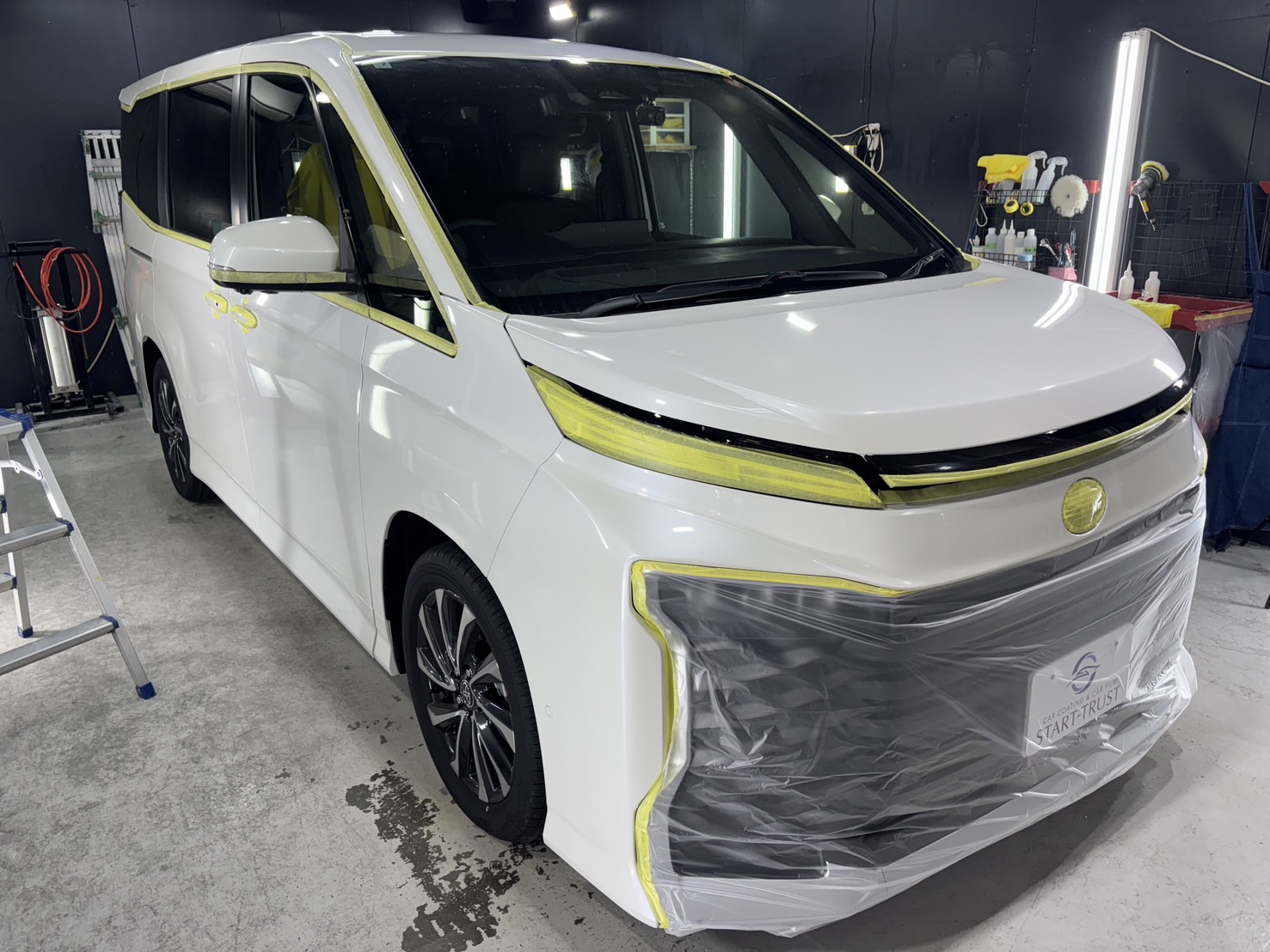 トヨタ VOXY 施工写真 (10)