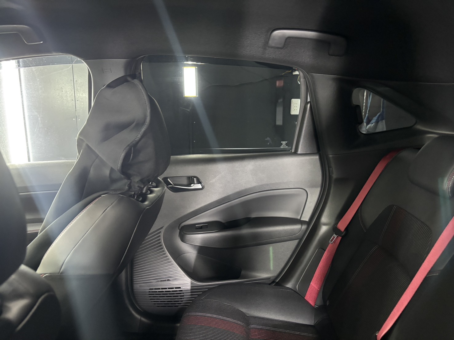 日産 オーラニスモ 施工写真 (28)