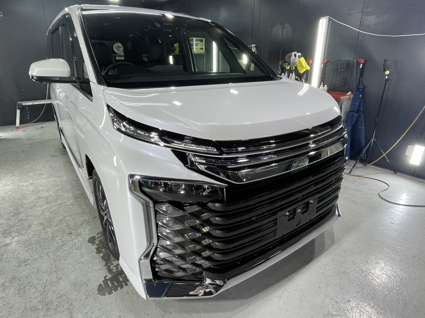トヨタ VOXY 施工写真 (2)