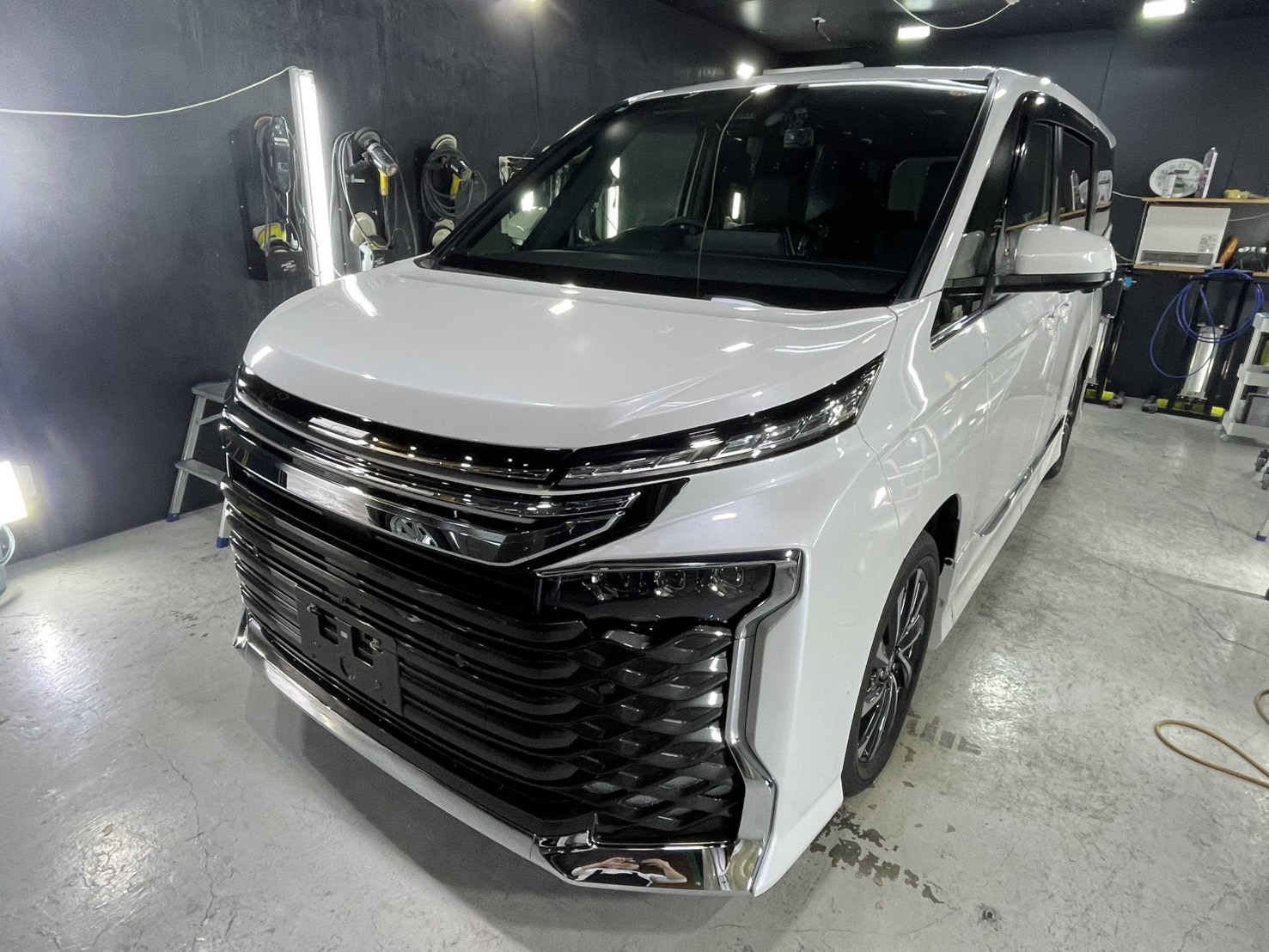 トヨタ VOXY 施工写真 (4)