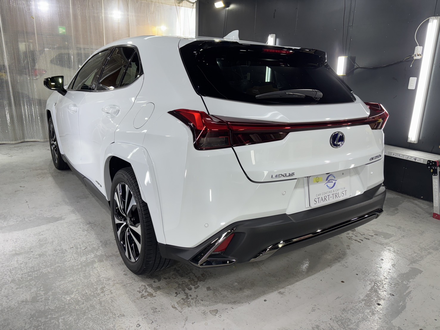 レクサス UX250h 施工写真 (13)