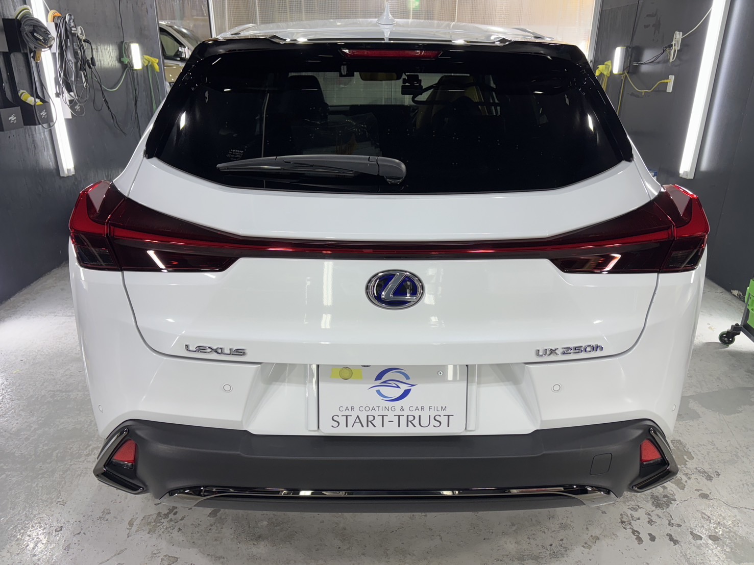 レクサス UX250h 施工写真 (14)