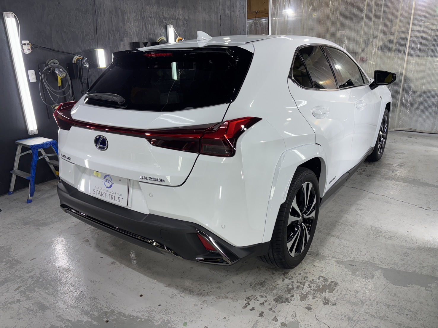 レクサス UX250h 施工写真 (15)