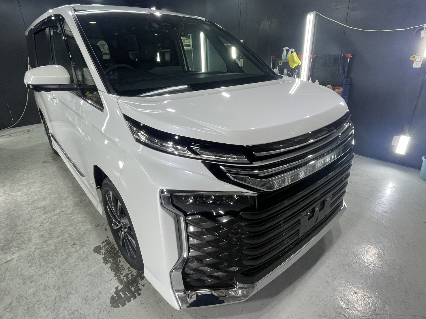 トヨタ VOXY 施工写真 (5)