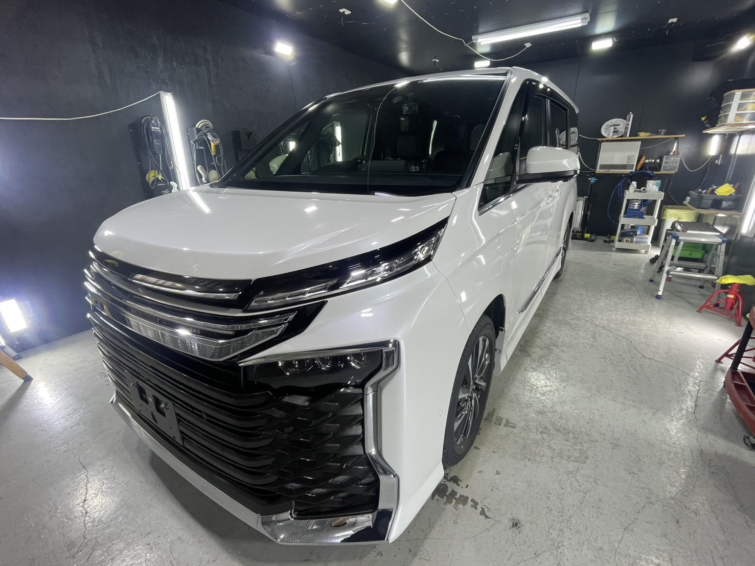 トヨタ VOXY 施工写真 (7)