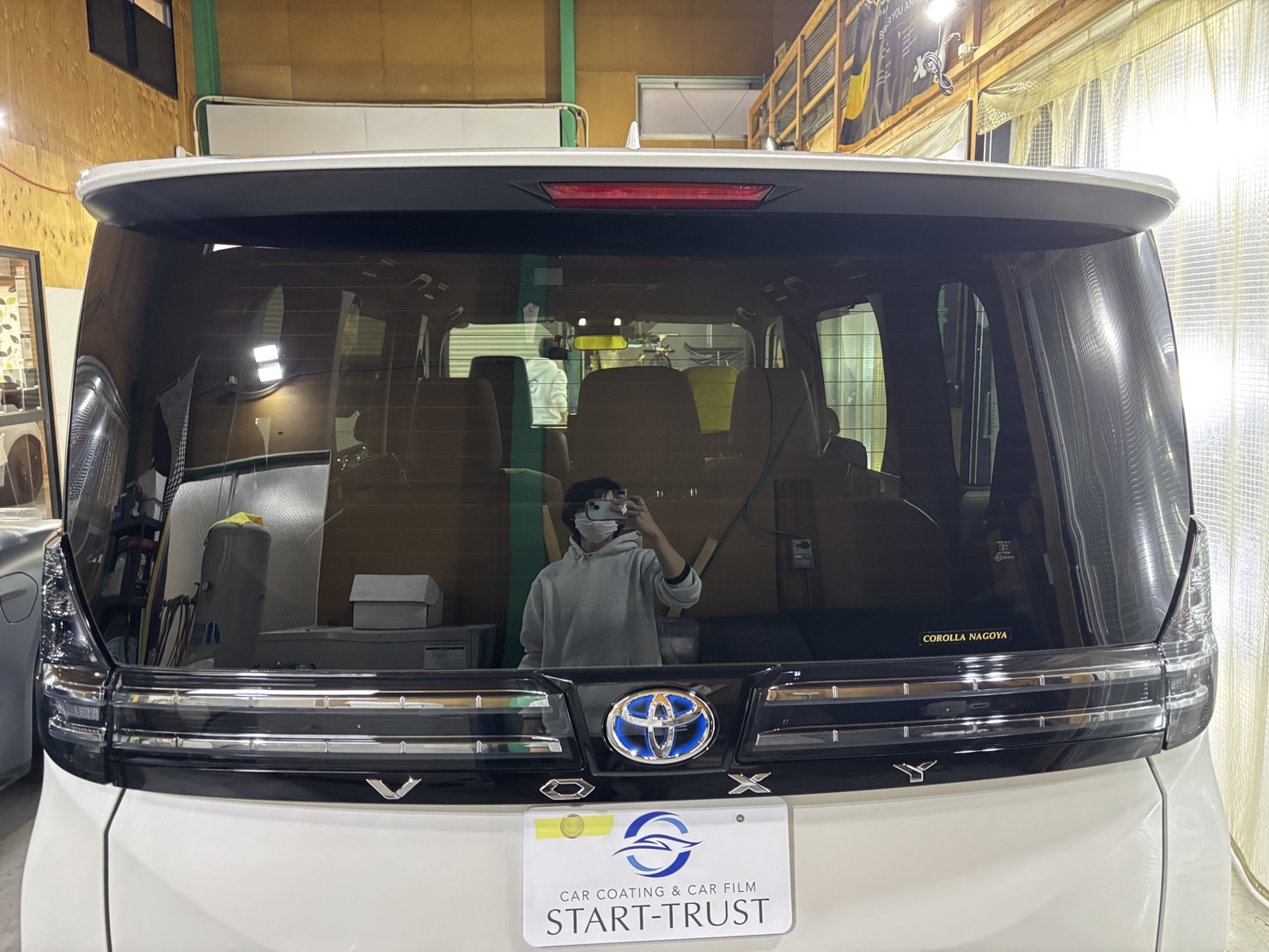 トヨタ VOXY 施工写真 (15)
