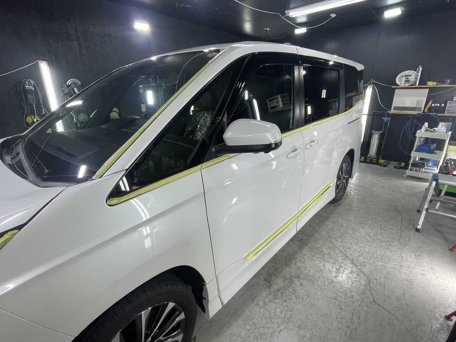 トヨタ VOXY 施工写真 (9)