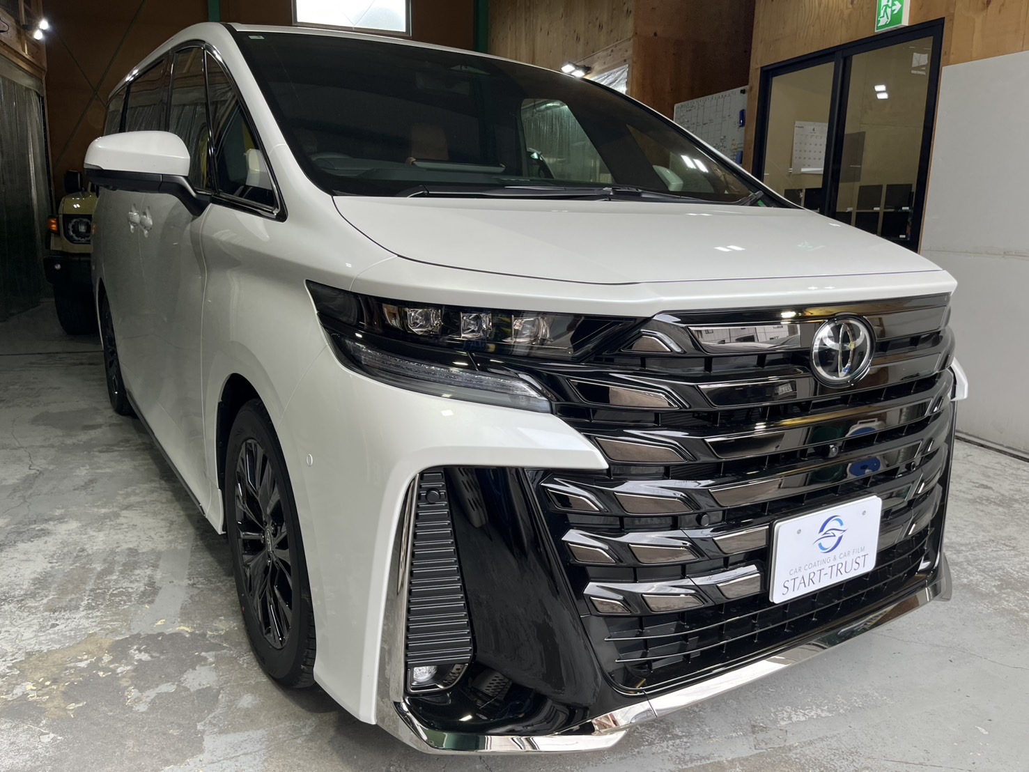 トヨタ ヴェルファイア セラミックコーティング 施工前