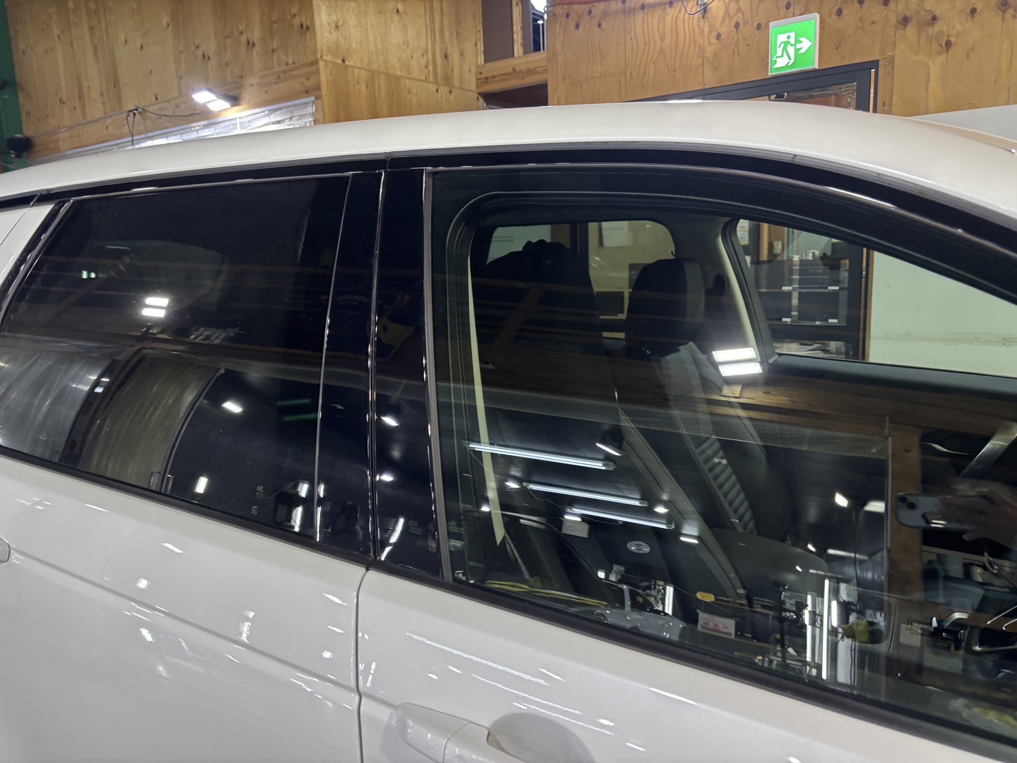 ランドローバー ディスカバリースポーツ 施工写真 (3)