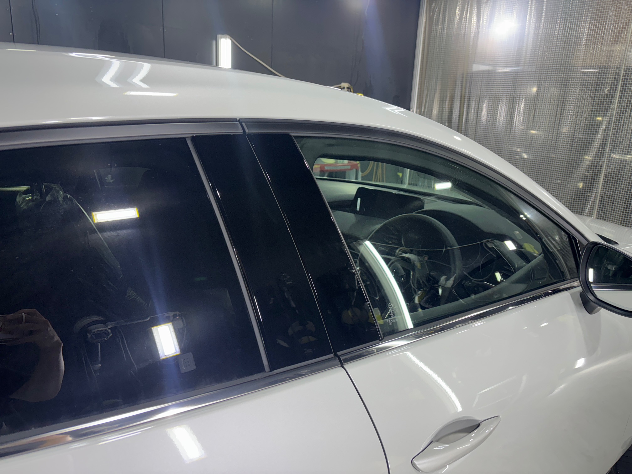 マツダ Mazda3 施工写真 (12)