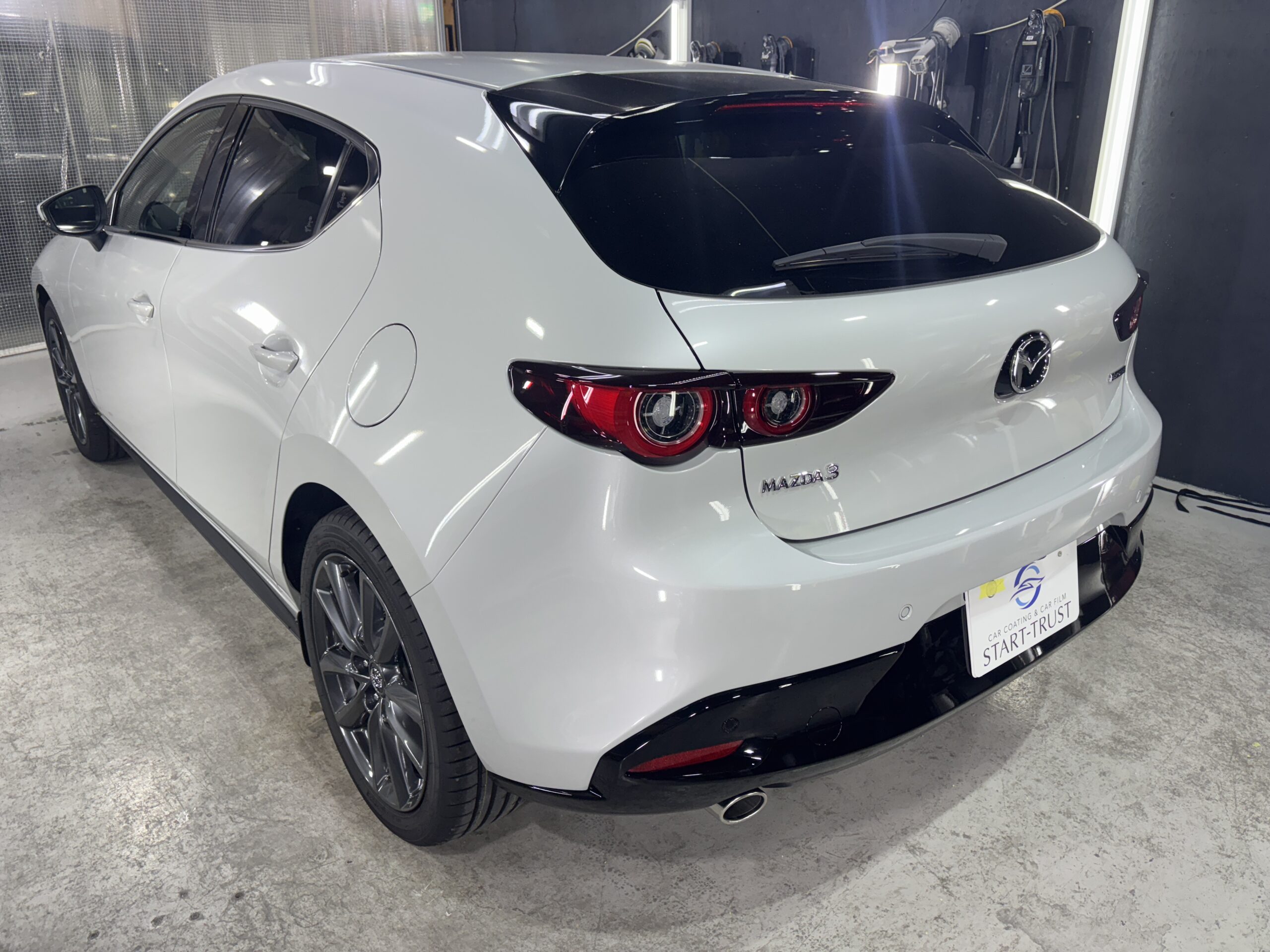マツダ Mazda3 施工写真 (2)
