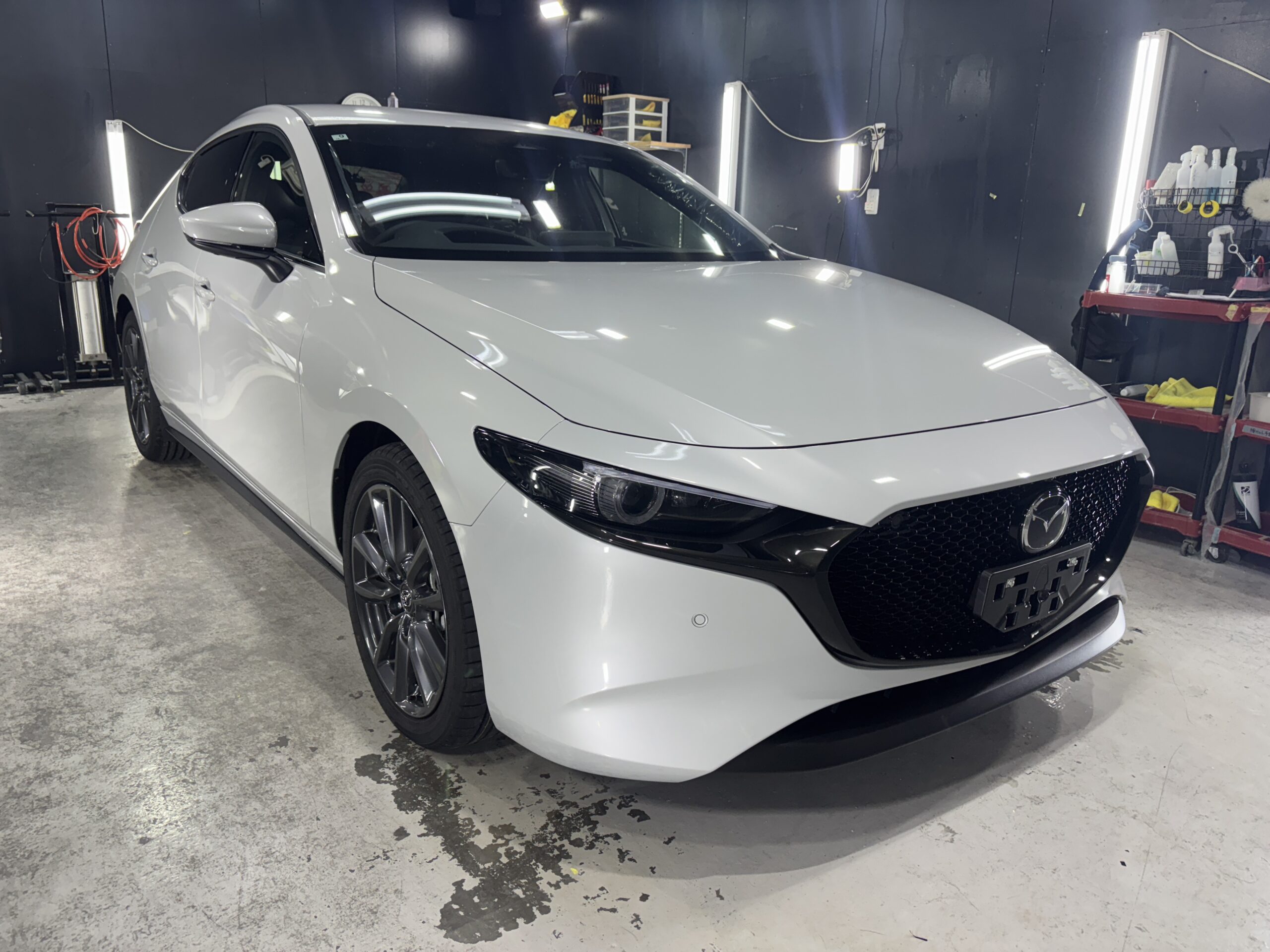 マツダ Mazda3 施工写真 (1)
