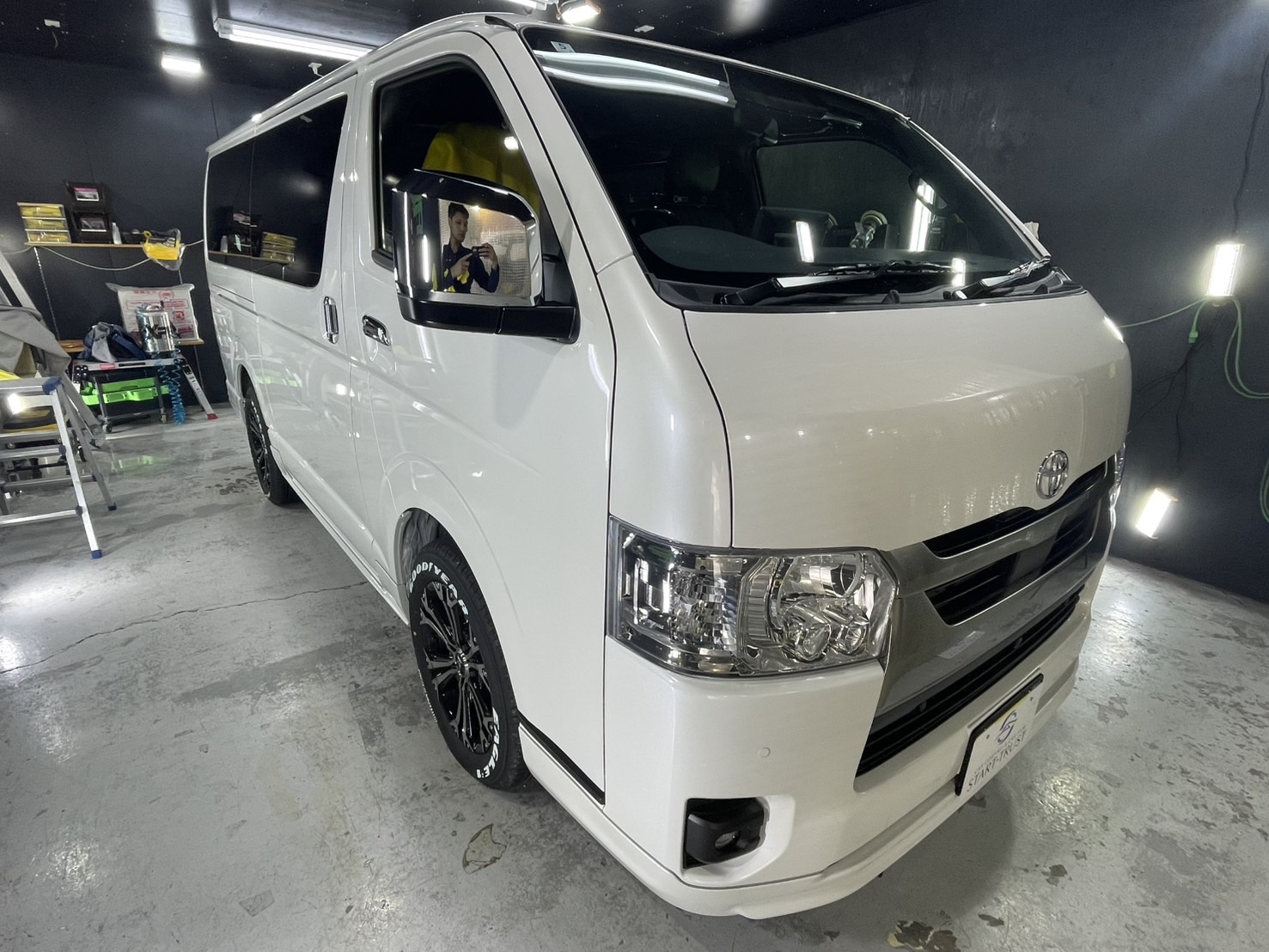 トヨタ ハイエース 施工写真 (5)