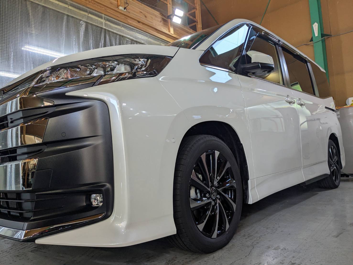 トヨタ ノア 施工写真 (5)