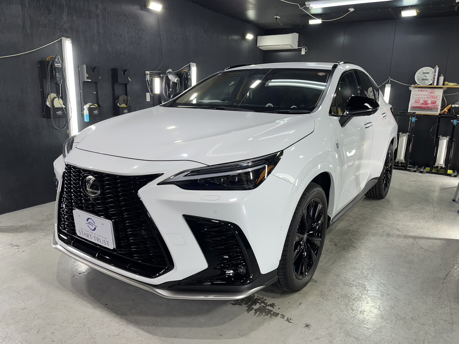 レクサス NX350h 施工写真 (1)