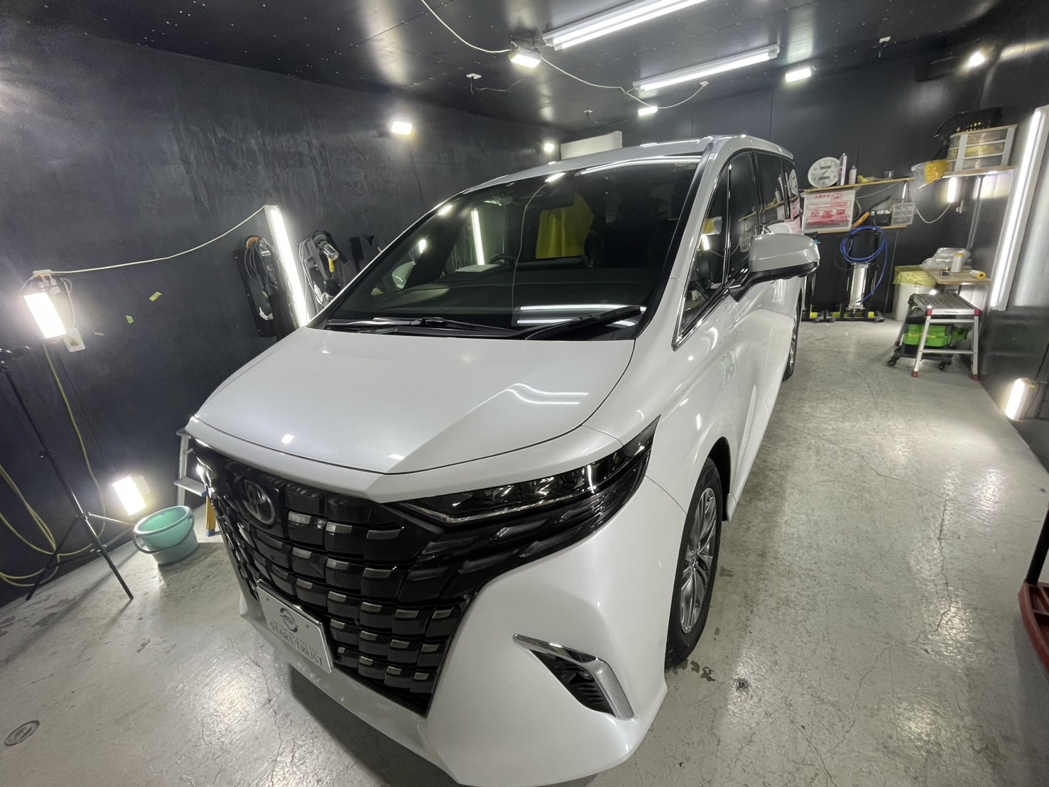 トヨタ アルファード 施工写真 (4)