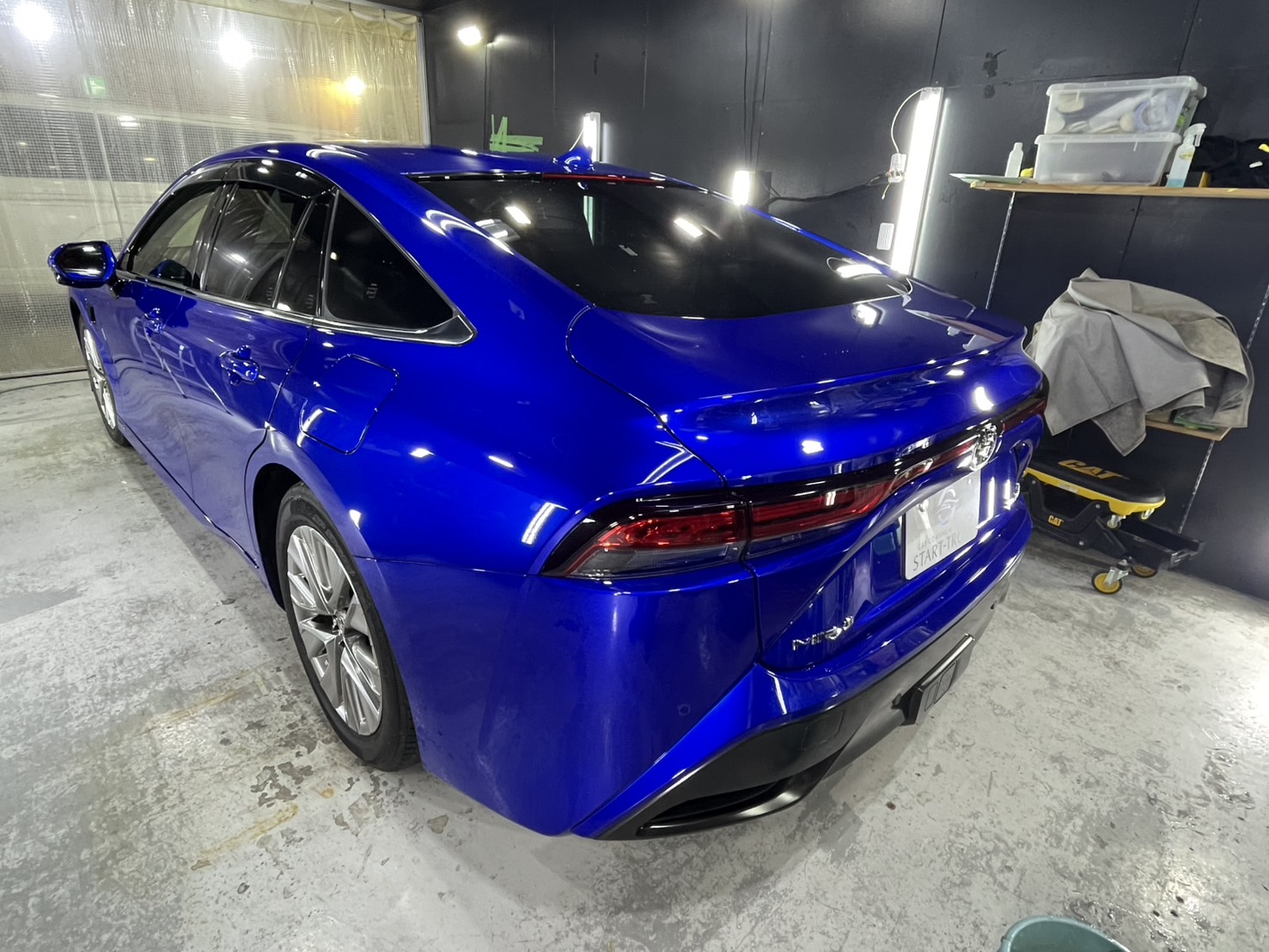 トヨタ ミライ 施工写真 (2)